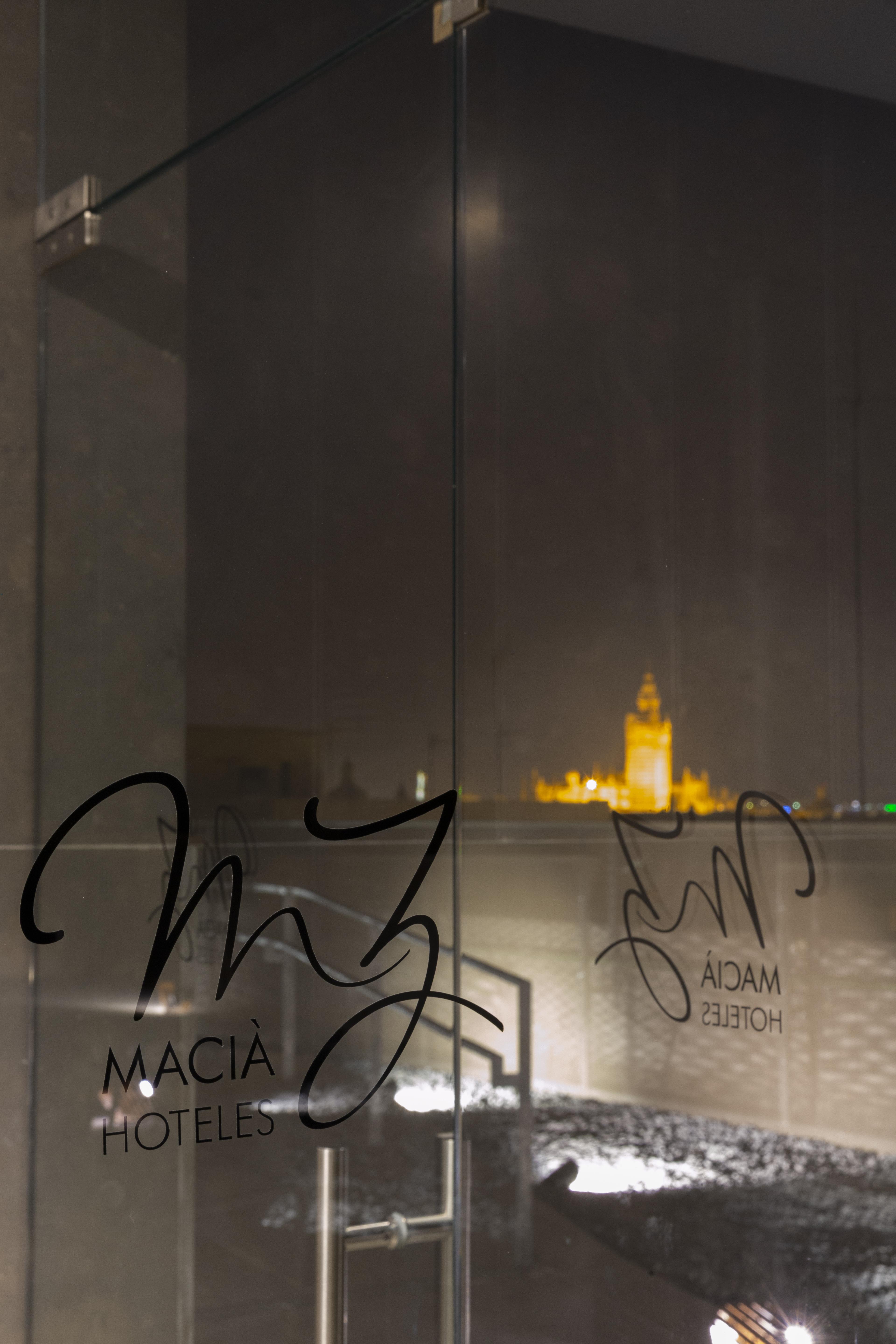 Hotel Macia Sevilla Kubb מראה חיצוני תמונה